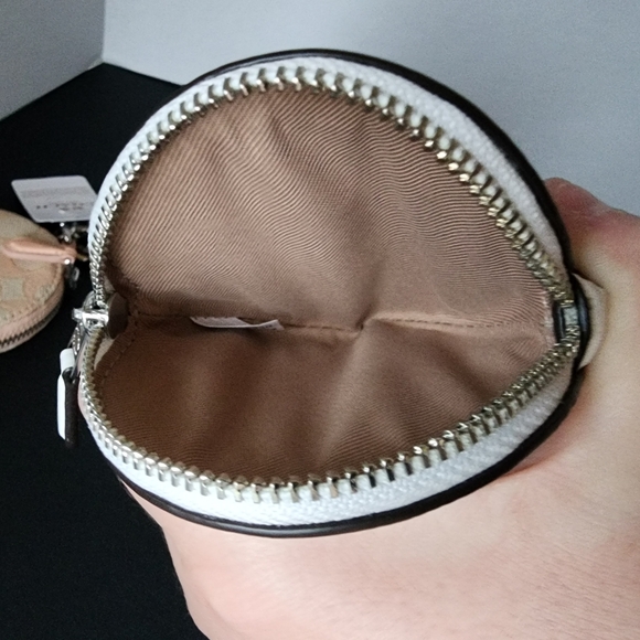 ✨️NWT✨️ Coach Winner's Choice Bag Charm - Picture 3 of 13